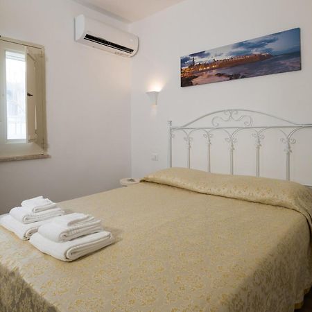 Appartamento Sotto Il Campanile Monopoli Esterno foto
